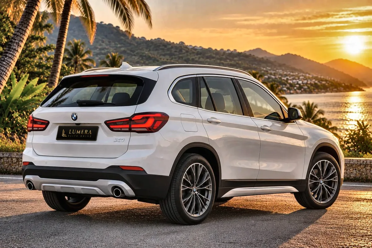 BMW X1 у виллы на закате